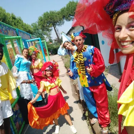 Отель Fabilia Family